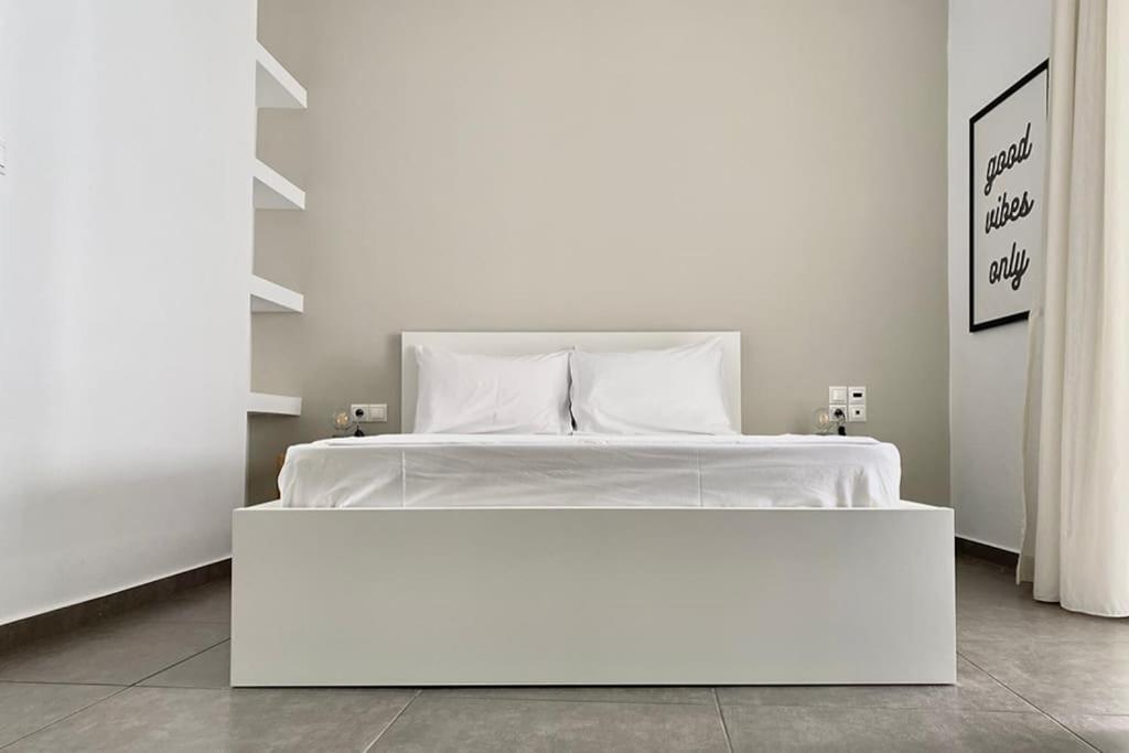 3-Bedroom Central, Spacious And Bright Apartment. Heraklion (Crete) Exterior foto
